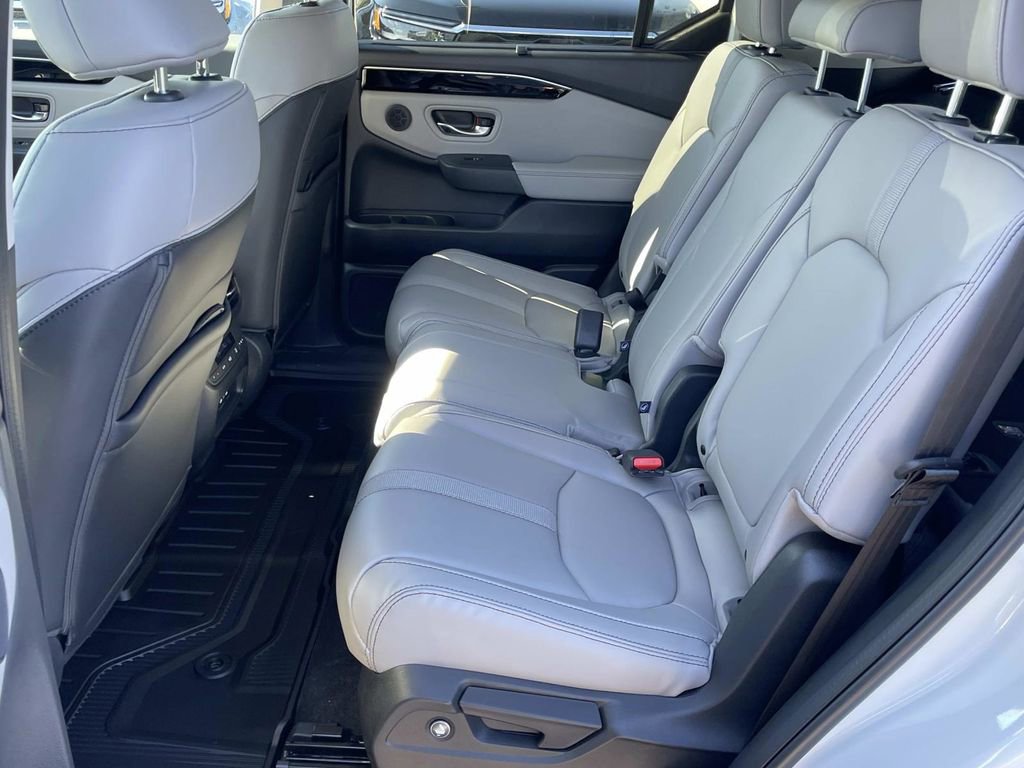New 2025 Honda Pilot EX-L image 10