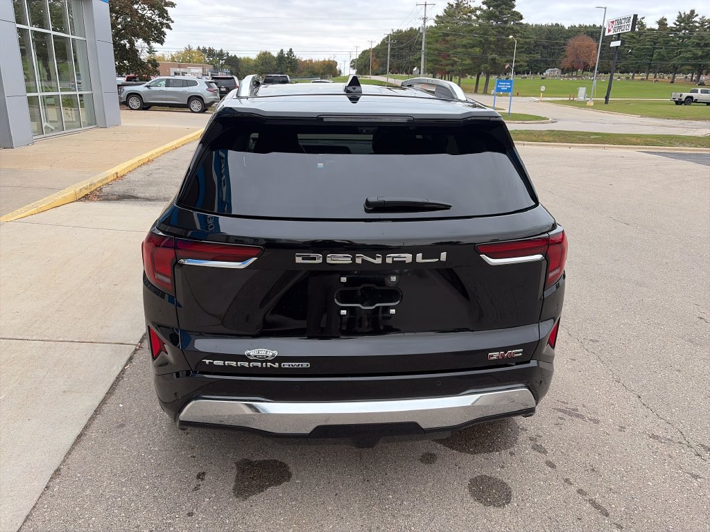 Used 2026 GMC Terrain Denali AWD/4WD image 8