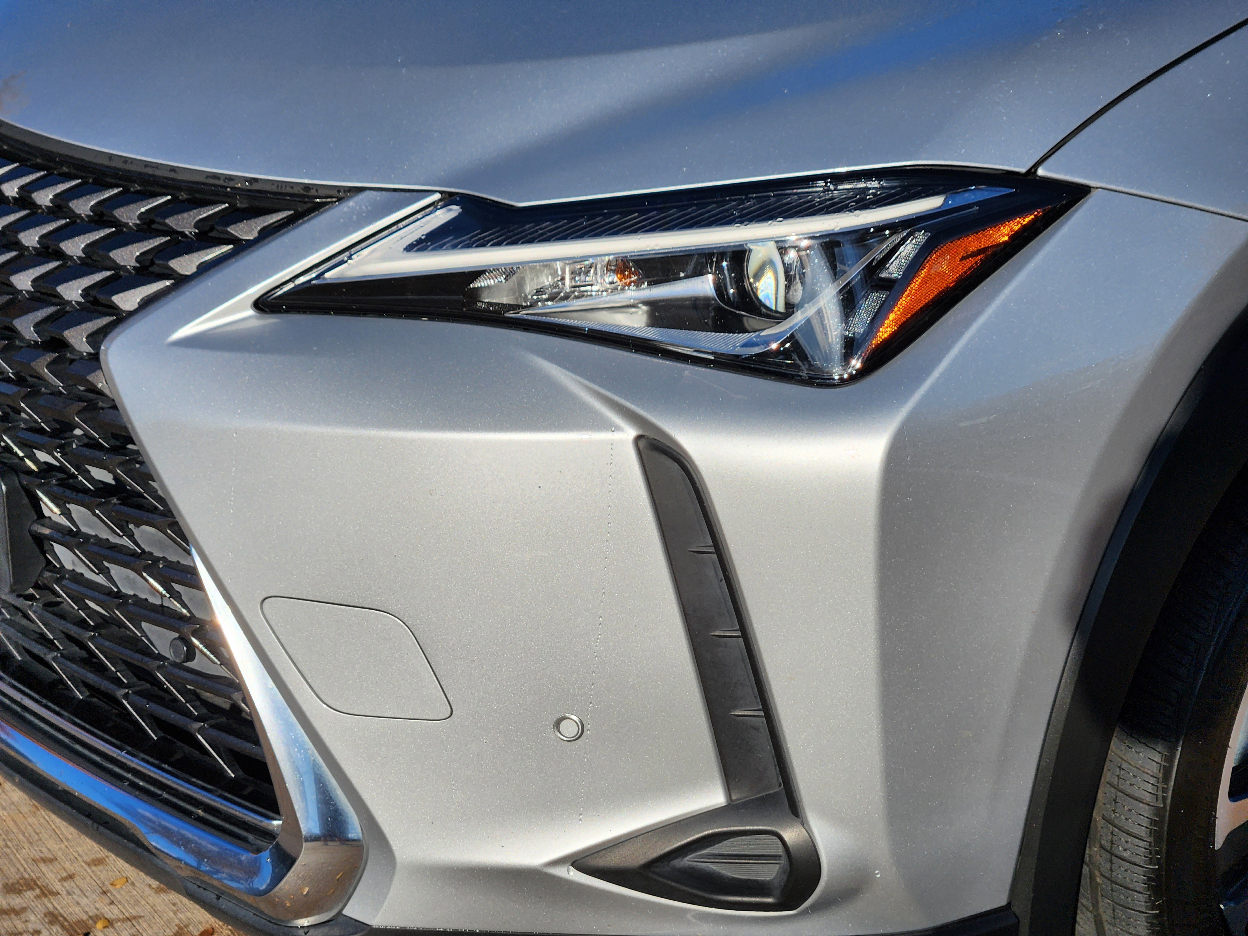 Used 2019 Lexus UX 250h image 6