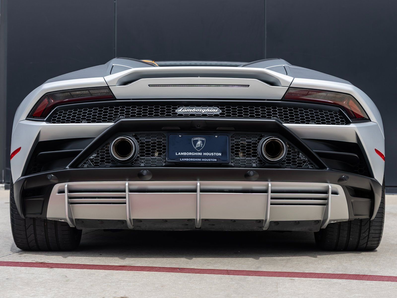 Used 2023 Lamborghini Huracan EVO image 8