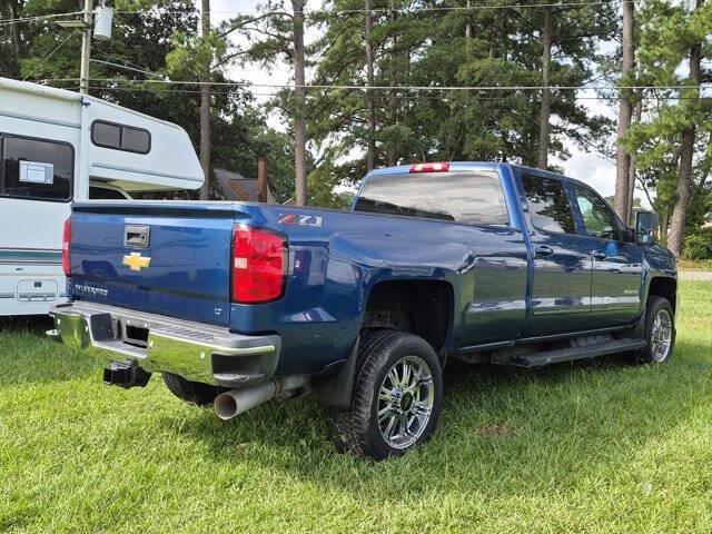 Used 2018 Chevrolet Silverado 2500 LT w/ LT Fleet Convenience Package AWD/4WD image 3