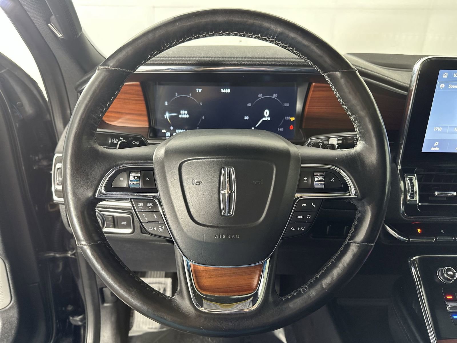 Used 2020 Lincoln Navigator Reserve w/ Equipment Group 208A Reserve image 18