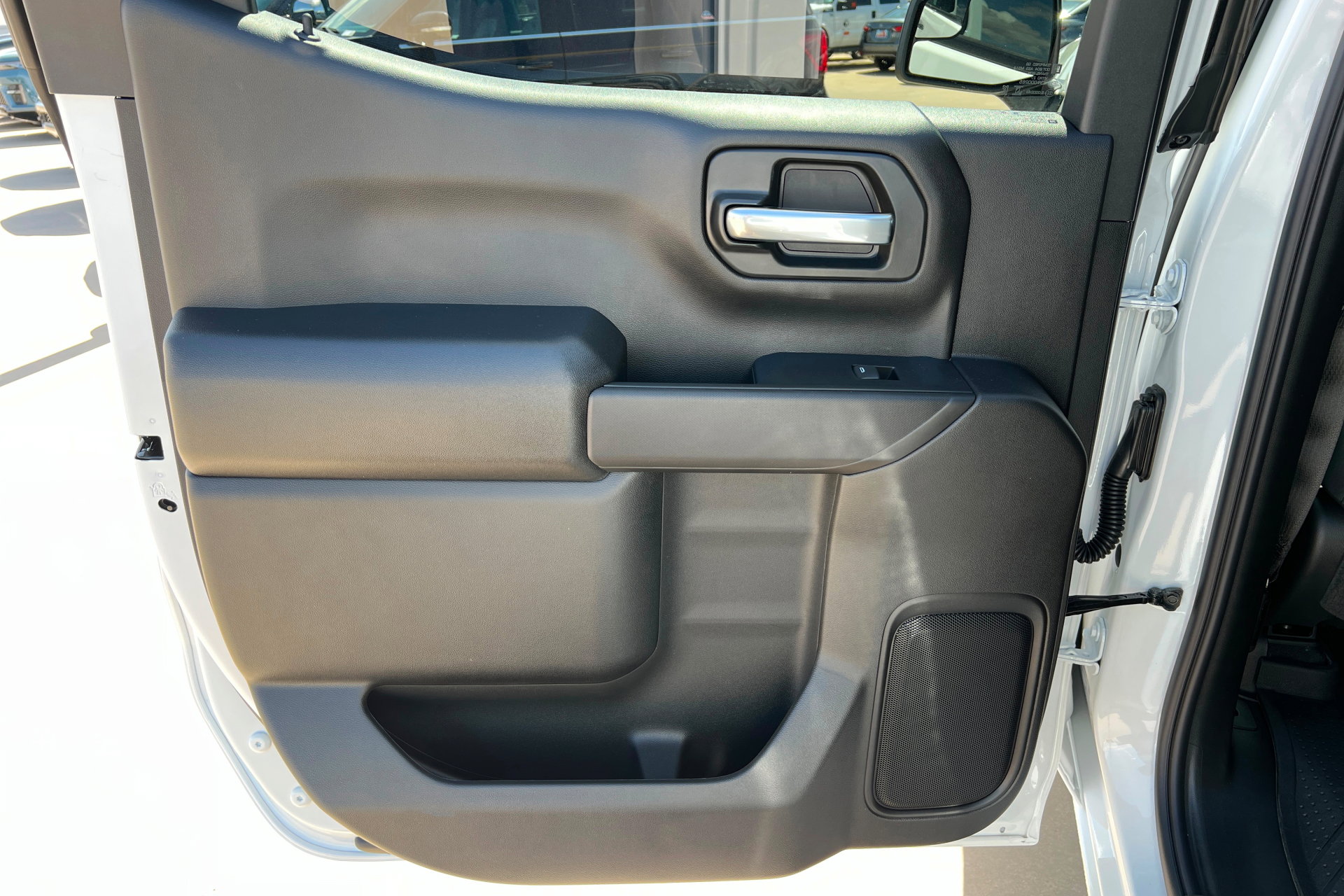 New 2026 Chevrolet Silverado 1500 Custom w/ LPO, Dark Essentials Package AWD/4WD image 19