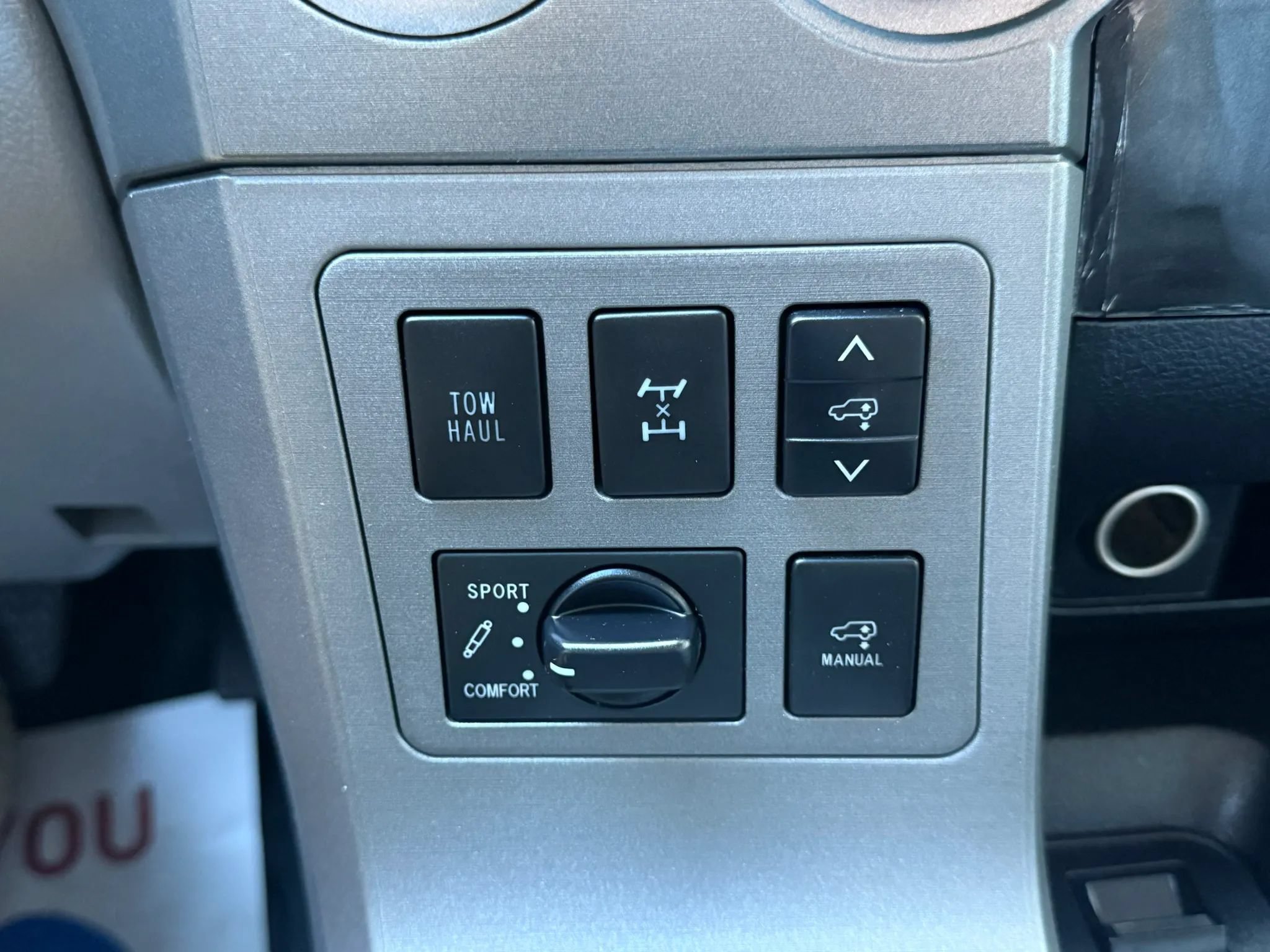 Used 2017 Toyota Sequoia Platinum AWD/4WD image 22