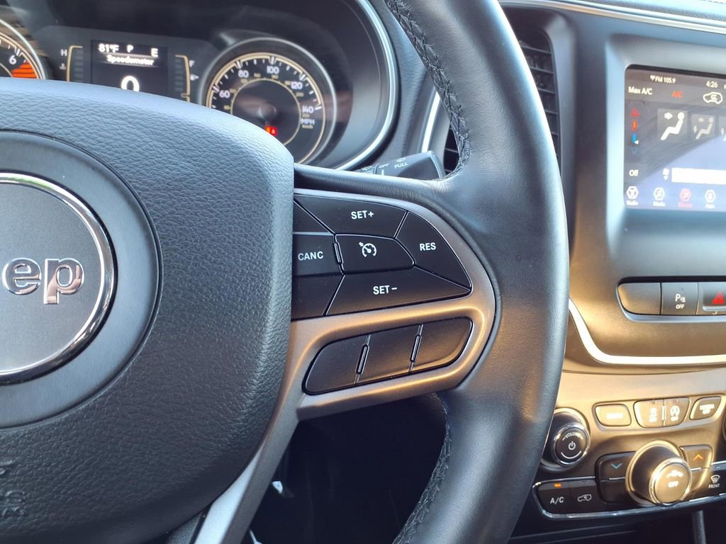 Used 2019 Jeep Cherokee Latitude Plus image 18