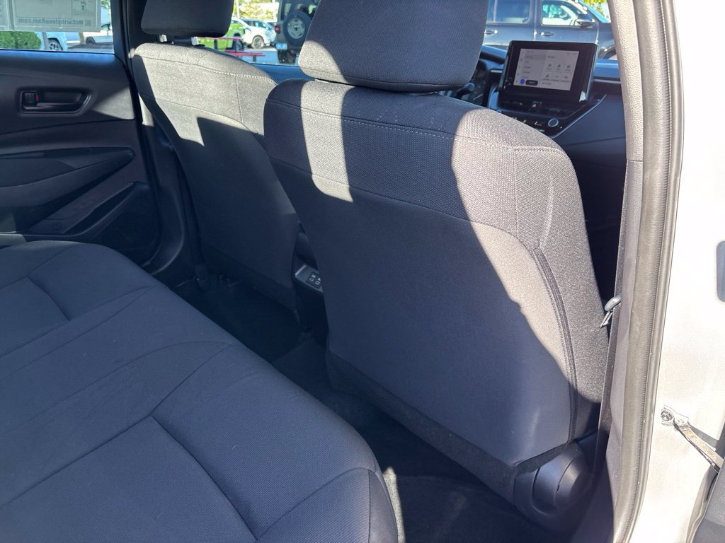 Used 2025 Toyota Corolla LE FWD image 17