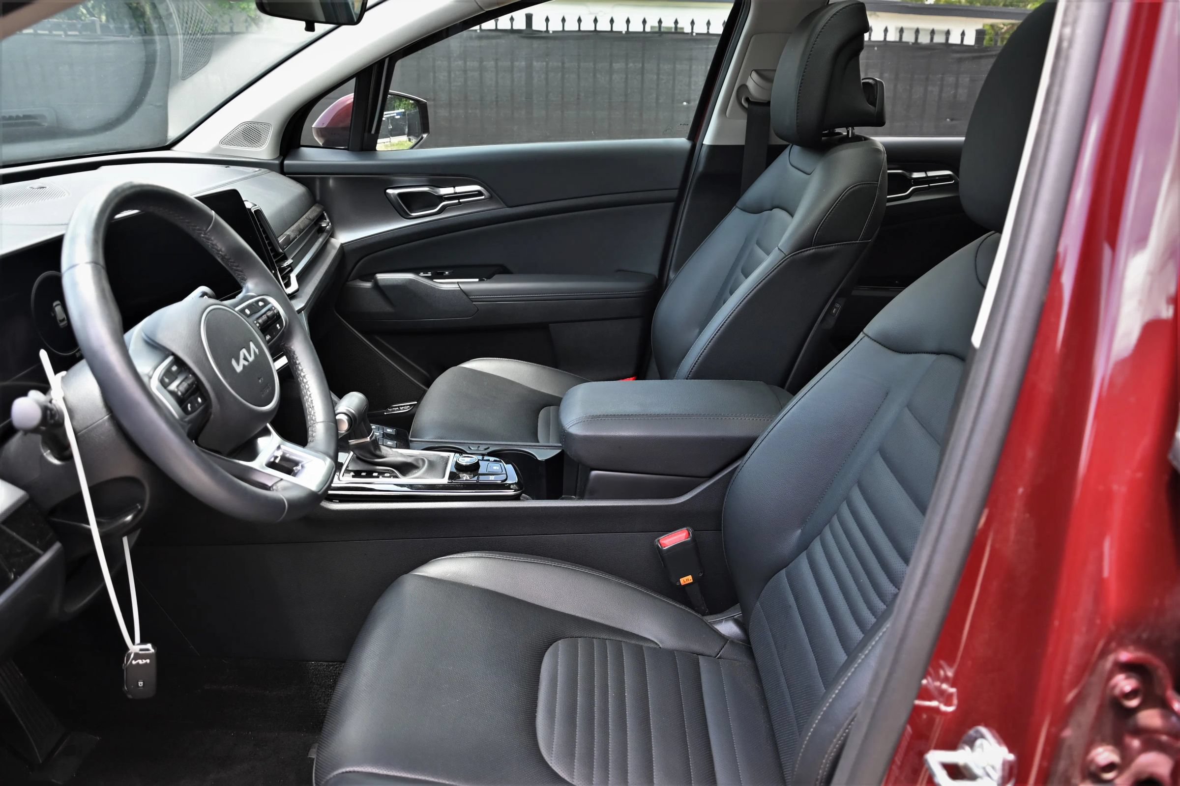 Used 2025 Kia Sportage SX FWD image 14