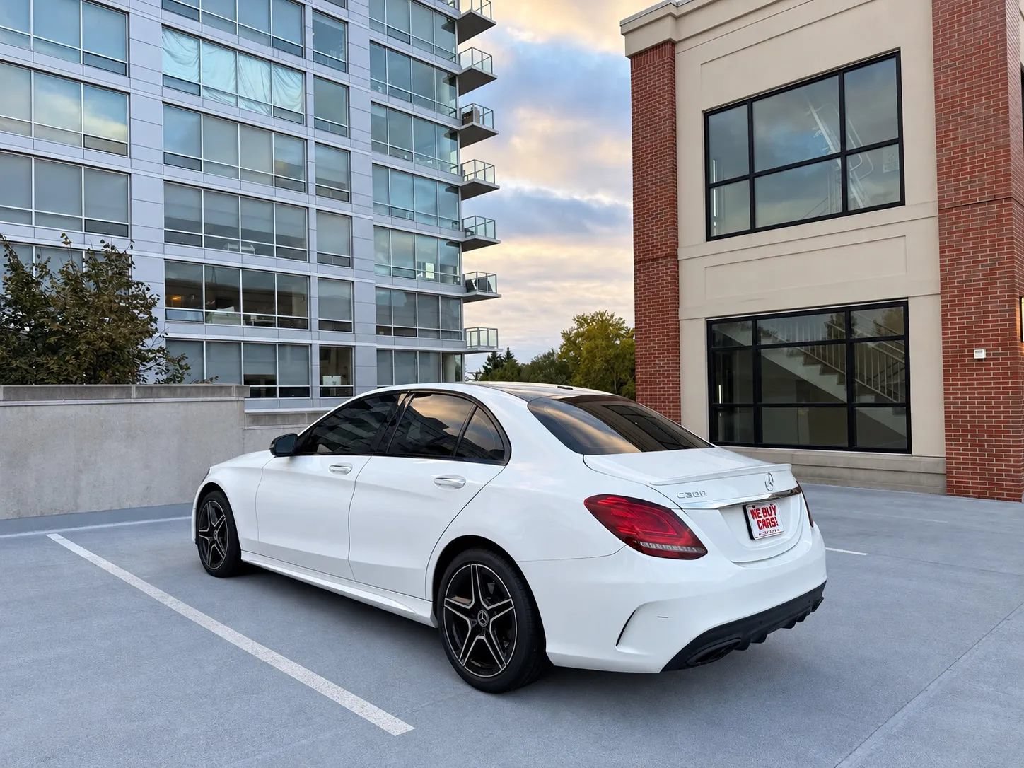 Used 2019 Mercedes-Benz C 300 4MATIC Sedan image 5