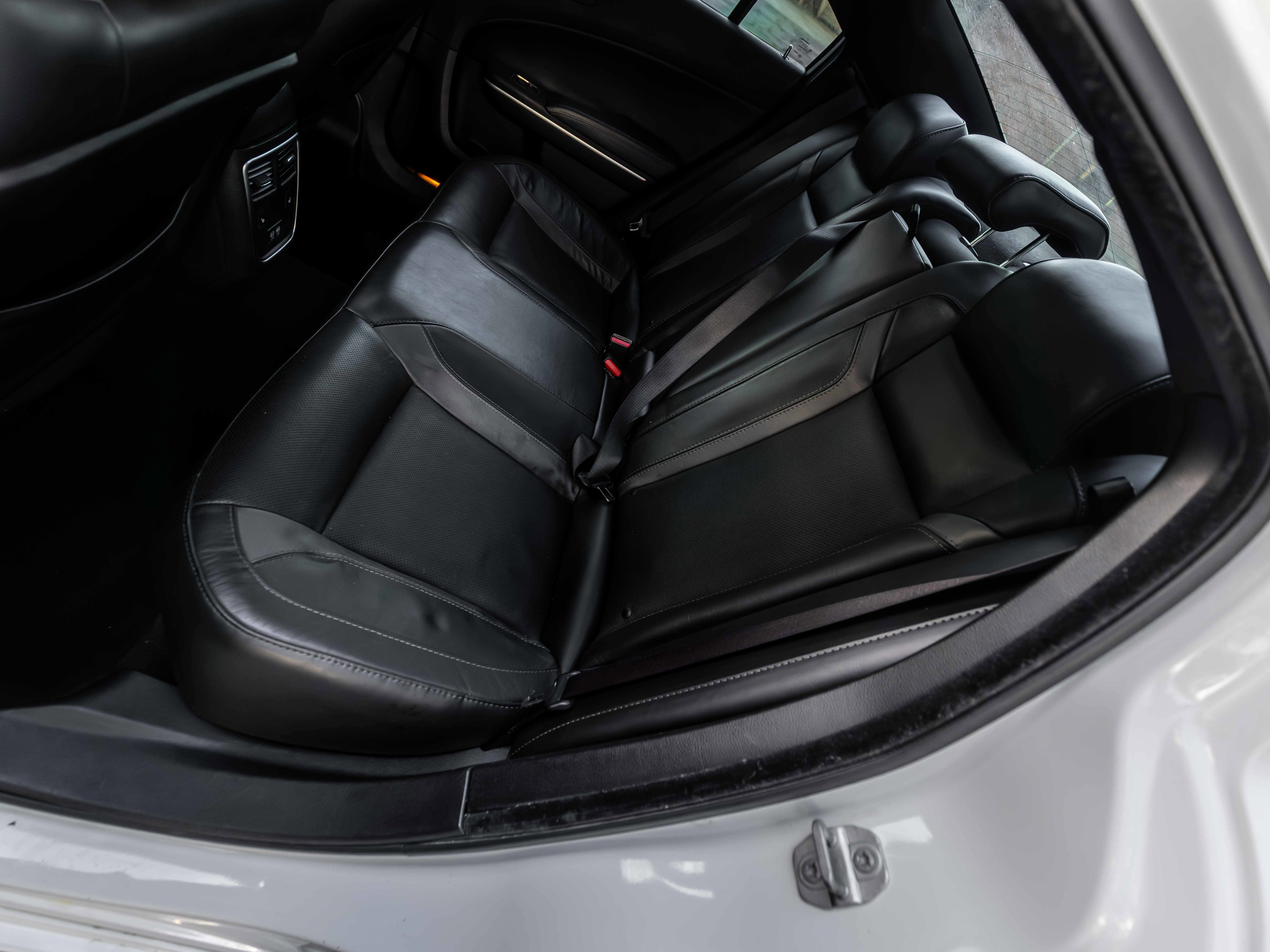 Used 2019 Dodge Charger SXT w/ Leather Interior Group image 15