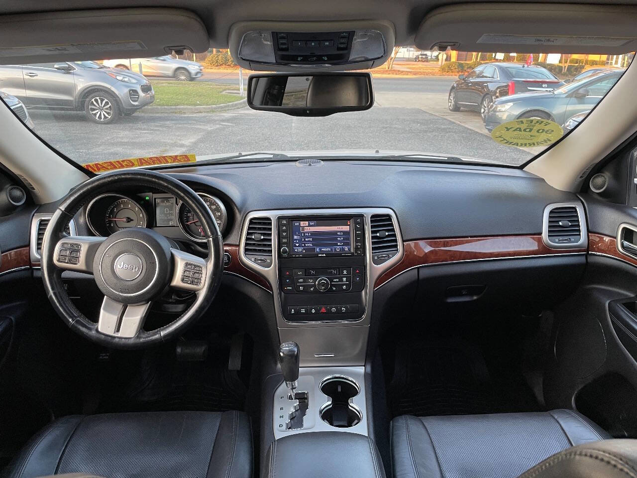 Used 2013 Jeep Grand Cherokee Limited w/ Advance Technology Group image 17