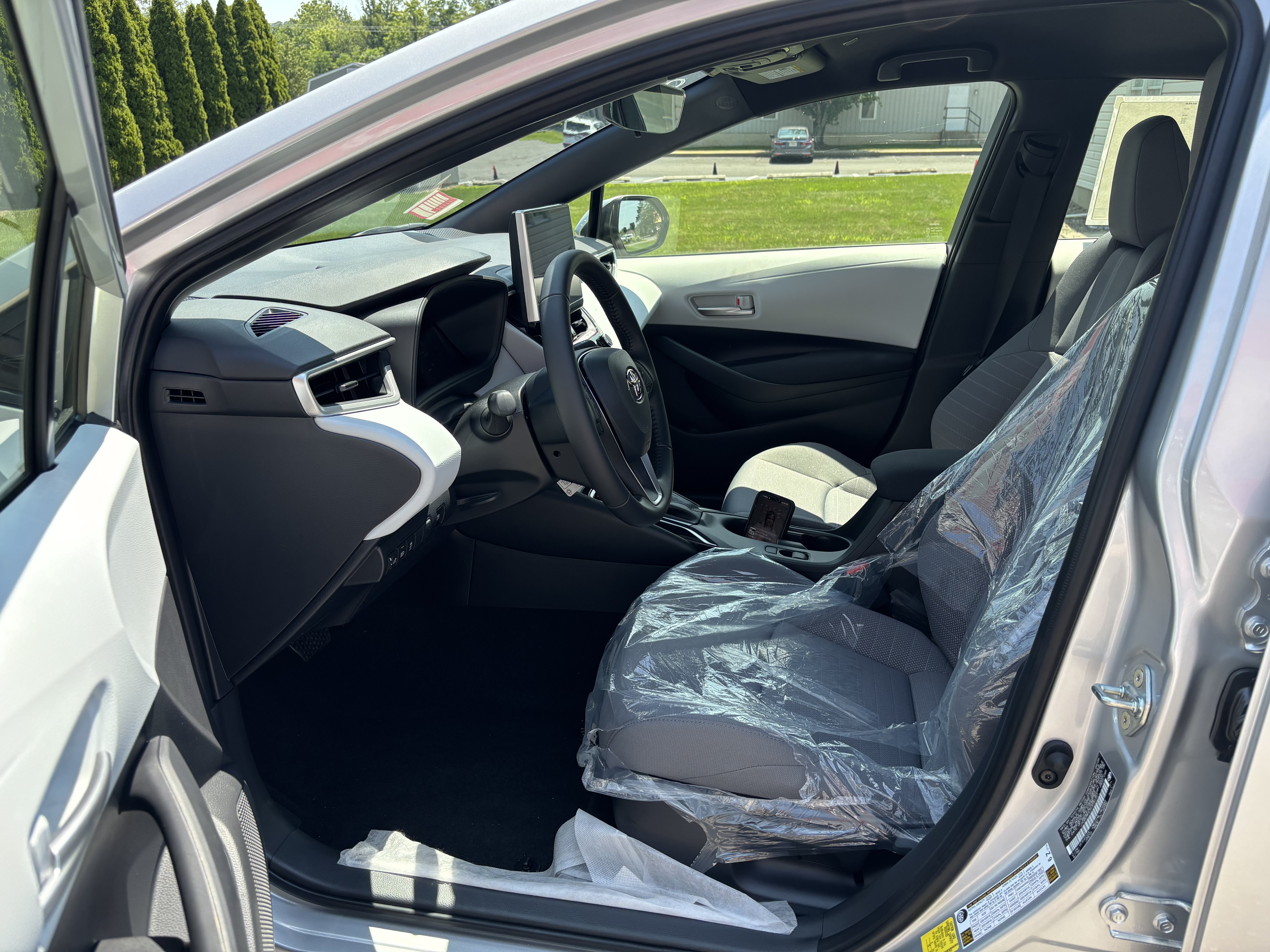 New 2026 Toyota Corolla SE w/ SE Premium Package FWD image 12