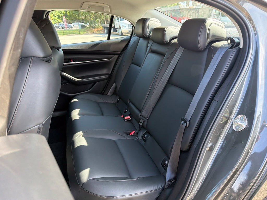 Used 2025 MAZDA MAZDA3 s FWD image 19
