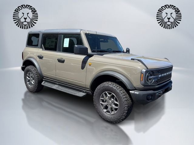 New 2025 Ford Bronco Outer Banks w/ Sasquatch Package AWD/4WD image 3