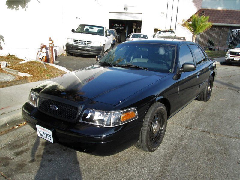 Used 2011 Ford Crown Victoria Police Interceptor image 3