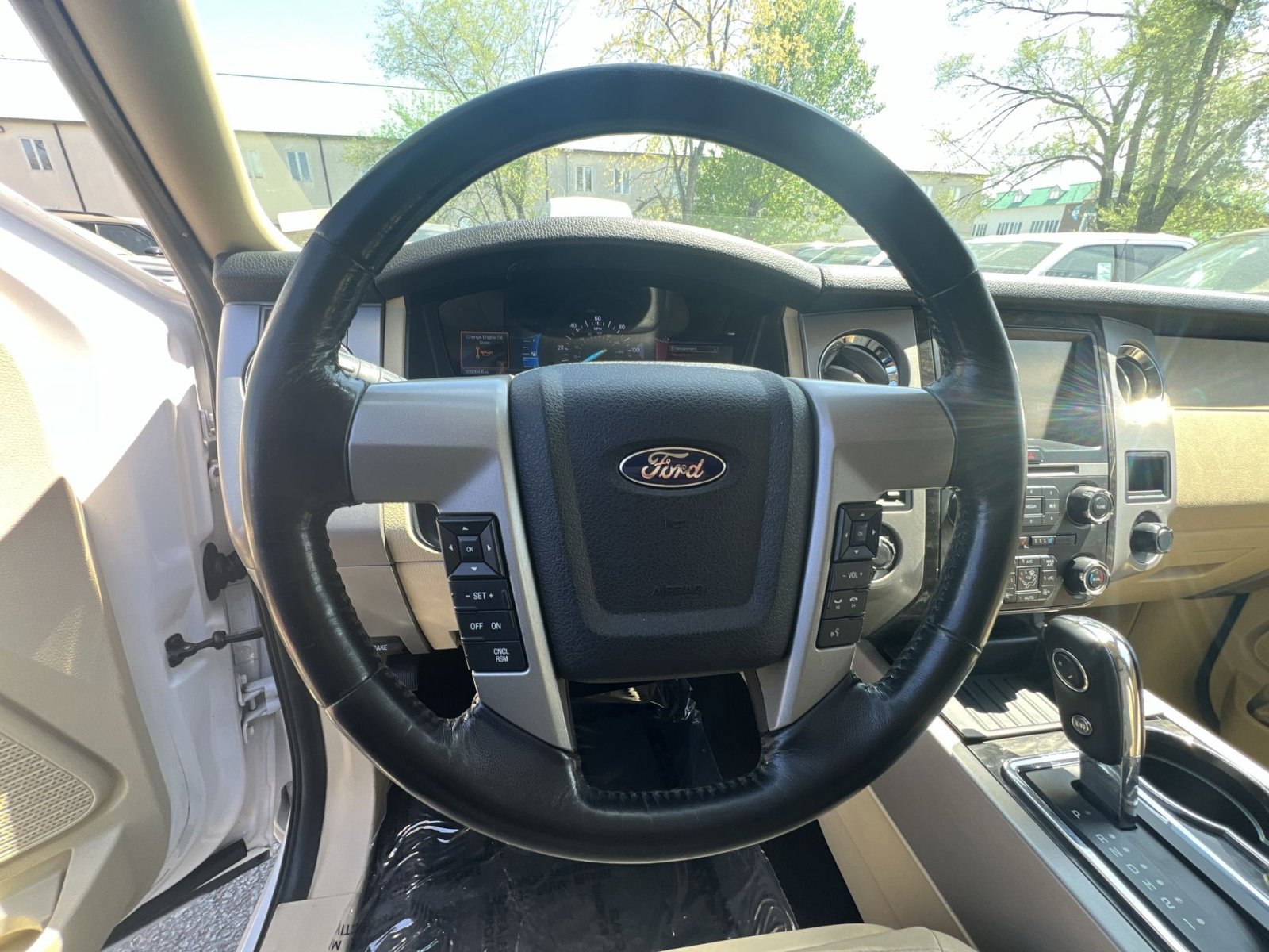 Used 2015 Ford Expedition Limited w/ Equipment Group 301A image 24