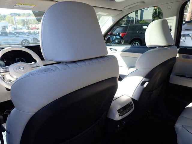 Used 2023 Hyundai Palisade Limited image 16