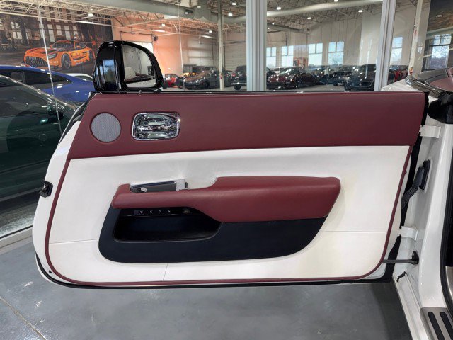 Used 2017 Rolls-Royce Dawn image 70