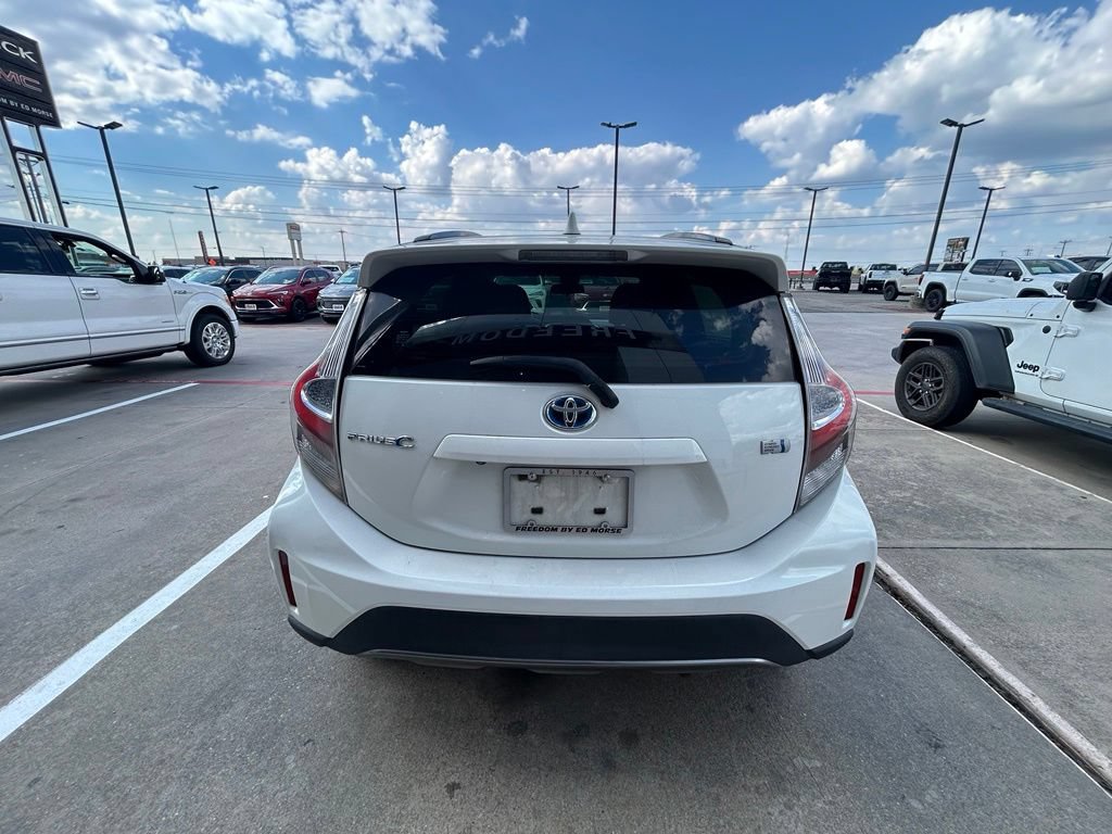 Used 2018 Toyota Prius C Two FWD image 3