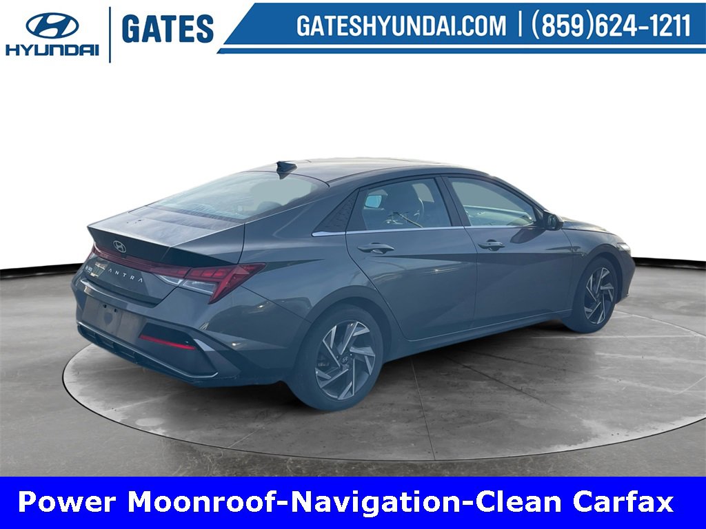 Used 2024 Hyundai Elantra SEL w/ Convenience Package image 2
