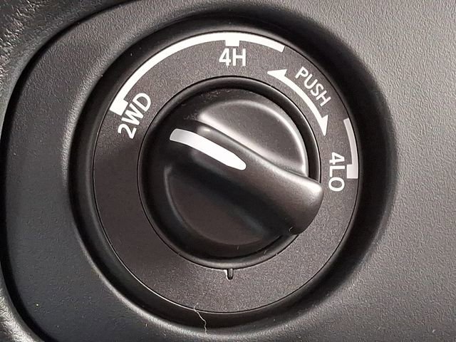 Used 2024 Nissan Frontier PRO-4X w/ Off-Road Protection Package image 23