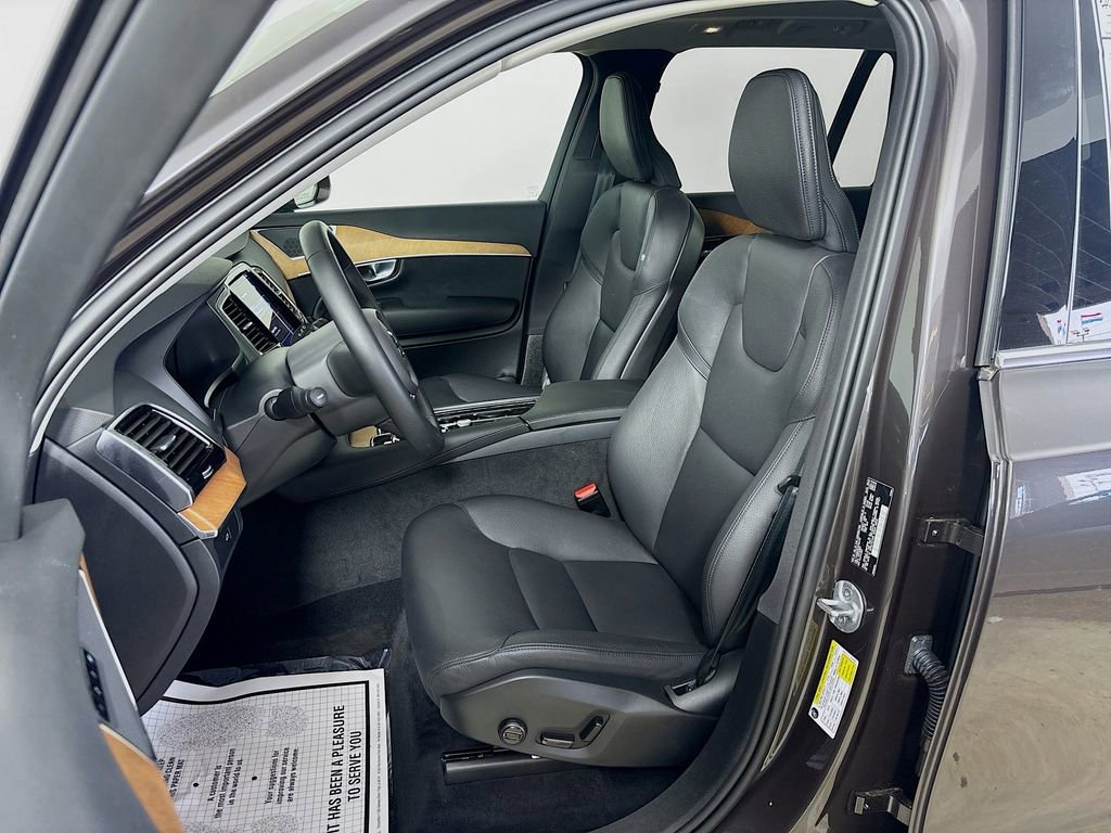 Used 2024 Volvo XC90 B6 Plus w/ Protection Package Premier AWD/4WD image 11