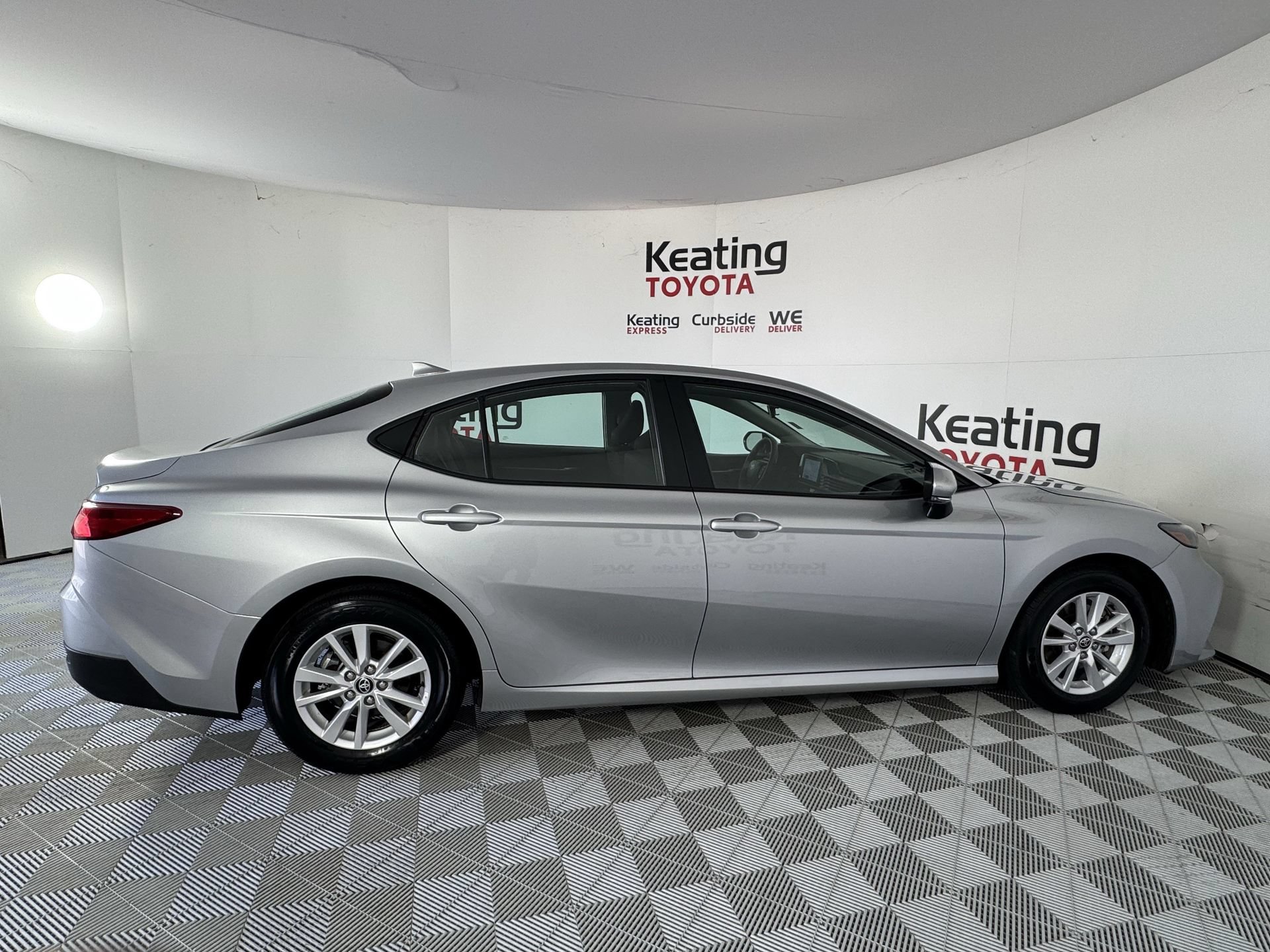 Certified 2025 Toyota Camry LE FWD image 5