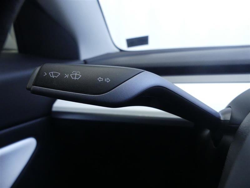 Used 2020 Tesla Model 3 Performance image 19