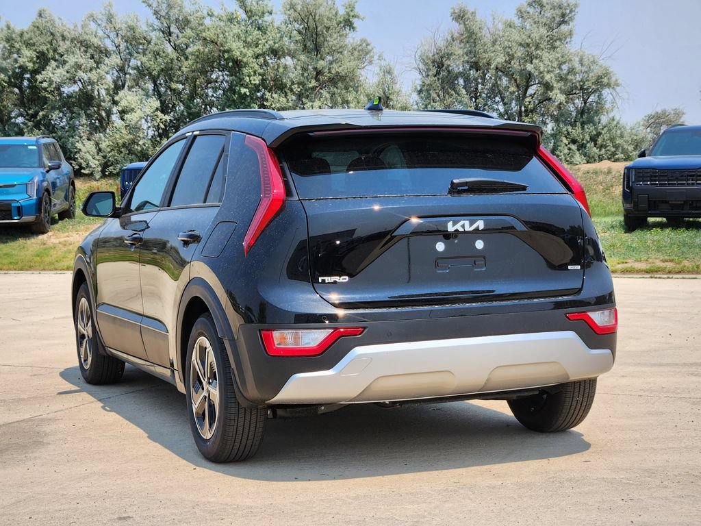 New 2026 Kia Niro EX FWD image 3