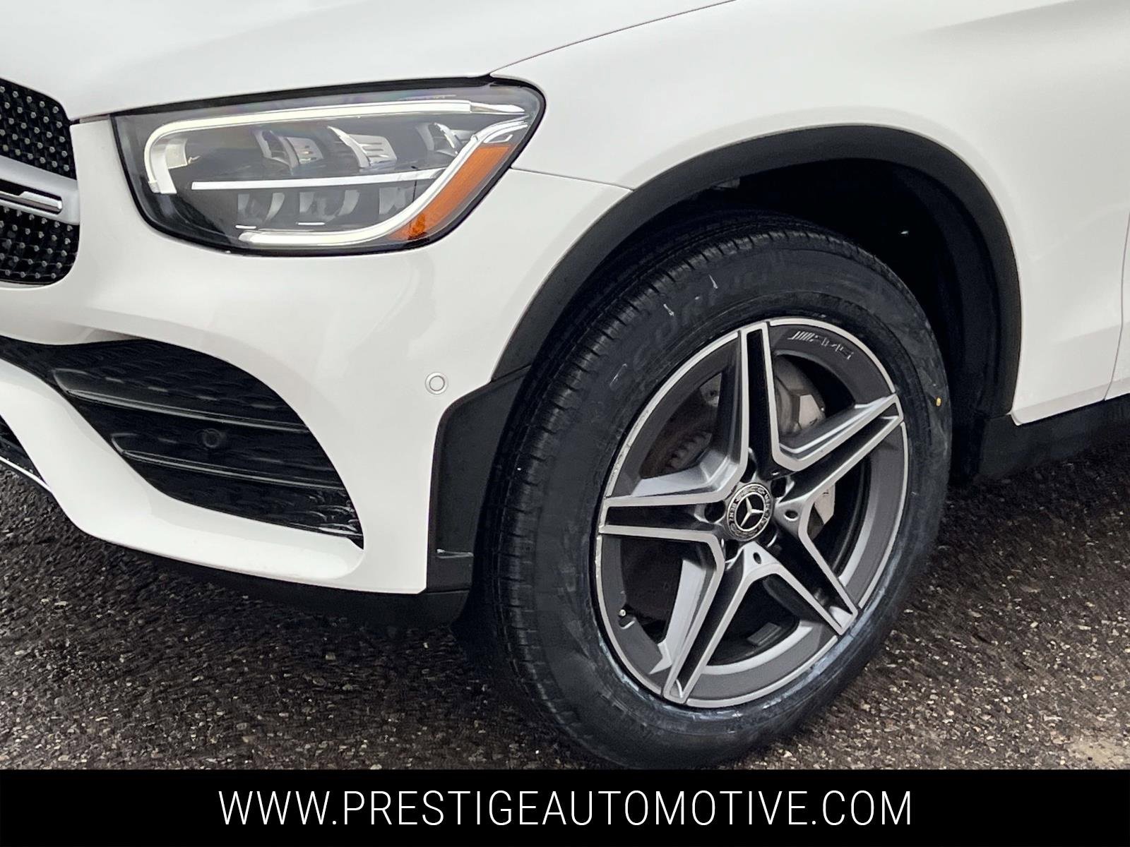 Used 2022 Mercedes-Benz GLC 300 4MATIC image 10