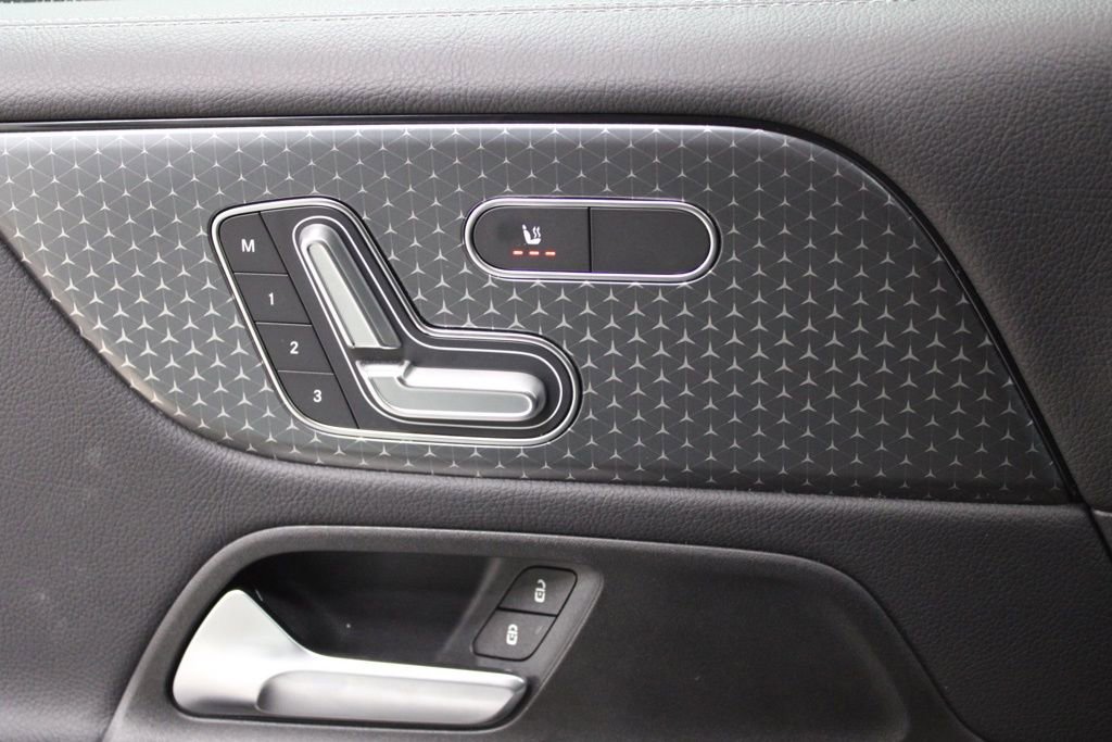Certified 2026 Mercedes-Benz GLB 250 4MATIC image 14
