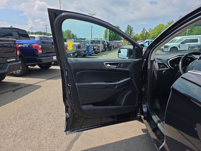 Certified 2018 Ford Edge SEL w/ Equipment Group 201A AWD/4WD image 20