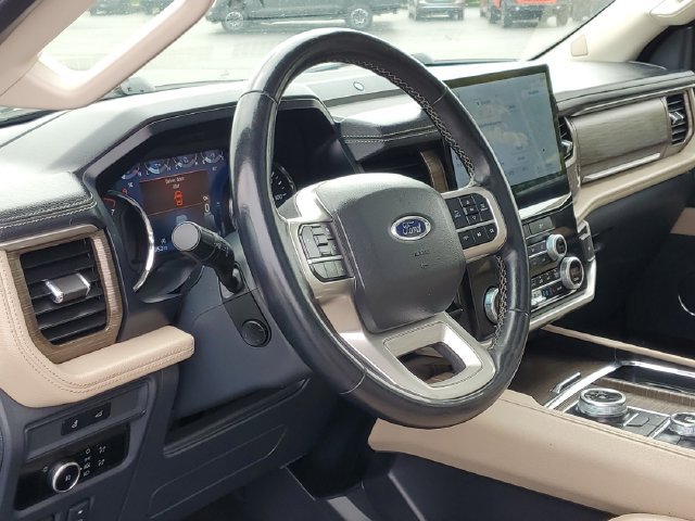 Used 2024 Ford Expedition Limited AWD/4WD image 11