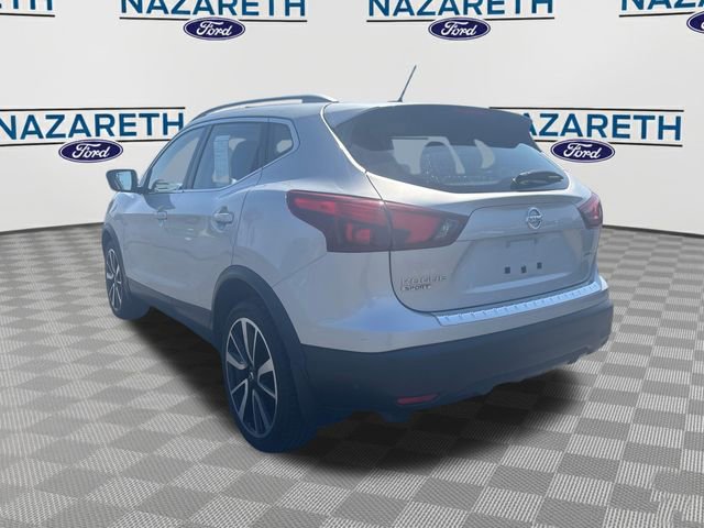 Used 2017 Nissan Rogue Sport SL w/ SL Premium Package image 5