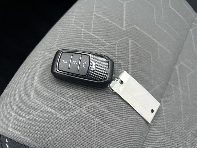 Used 2022 Toyota Tacoma TRD Off-Road w/ Technology Package image 34