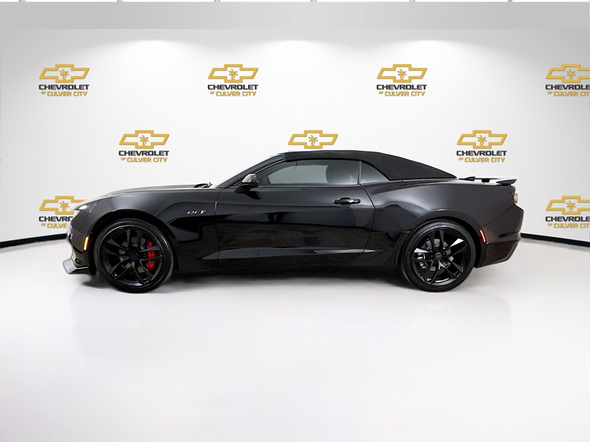 Used 2023 Chevrolet Camaro LT w/ RS Package image 4