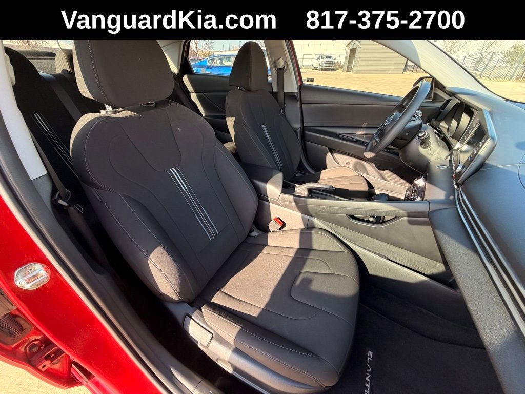 Used 2022 Hyundai Elantra SEL image 27
