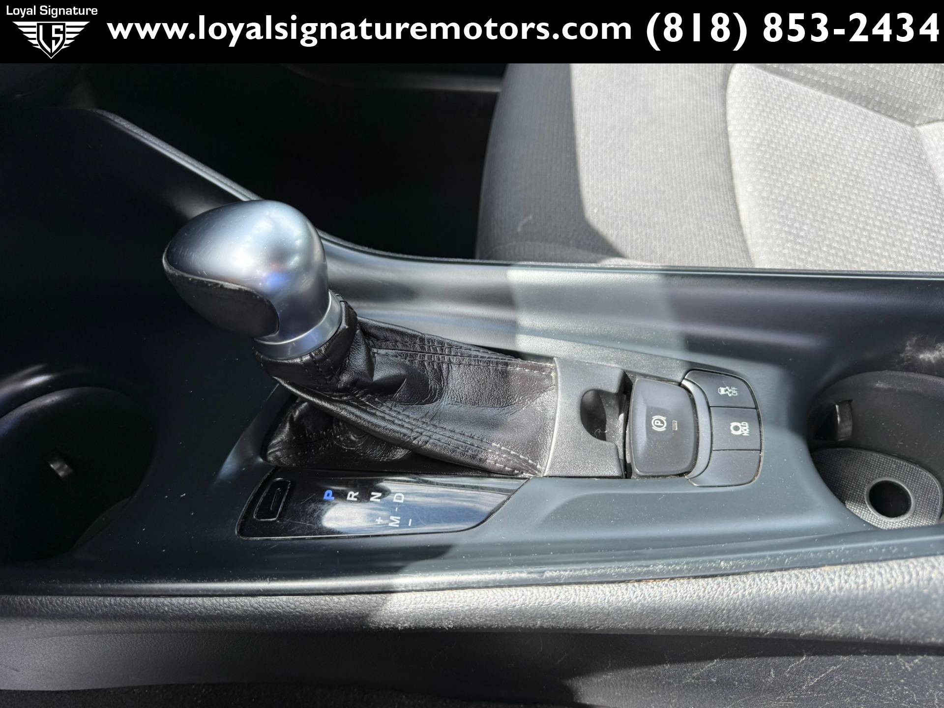 Used 2018 Toyota C-HR XLE FWD image 26