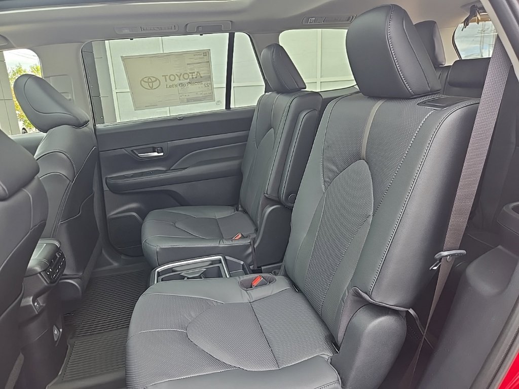 New 2026 Toyota Grand Highlander AWD image 27