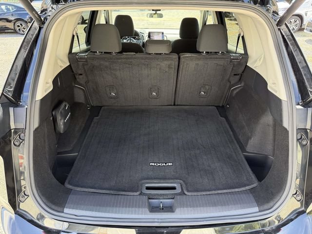 Used 2024 Nissan Rogue SV FWD image 14