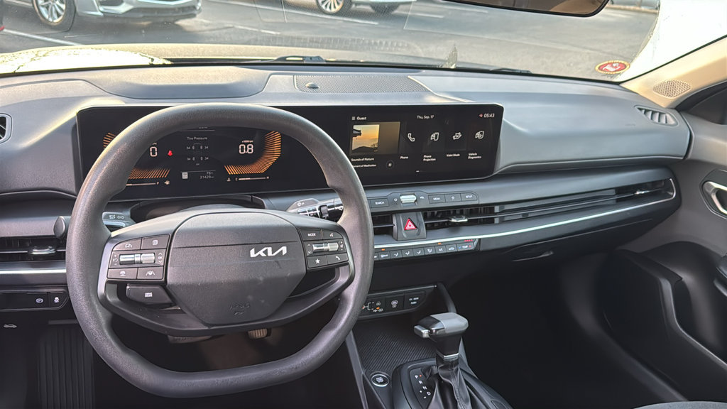 Used 2025 Kia K4 FWD image 12
