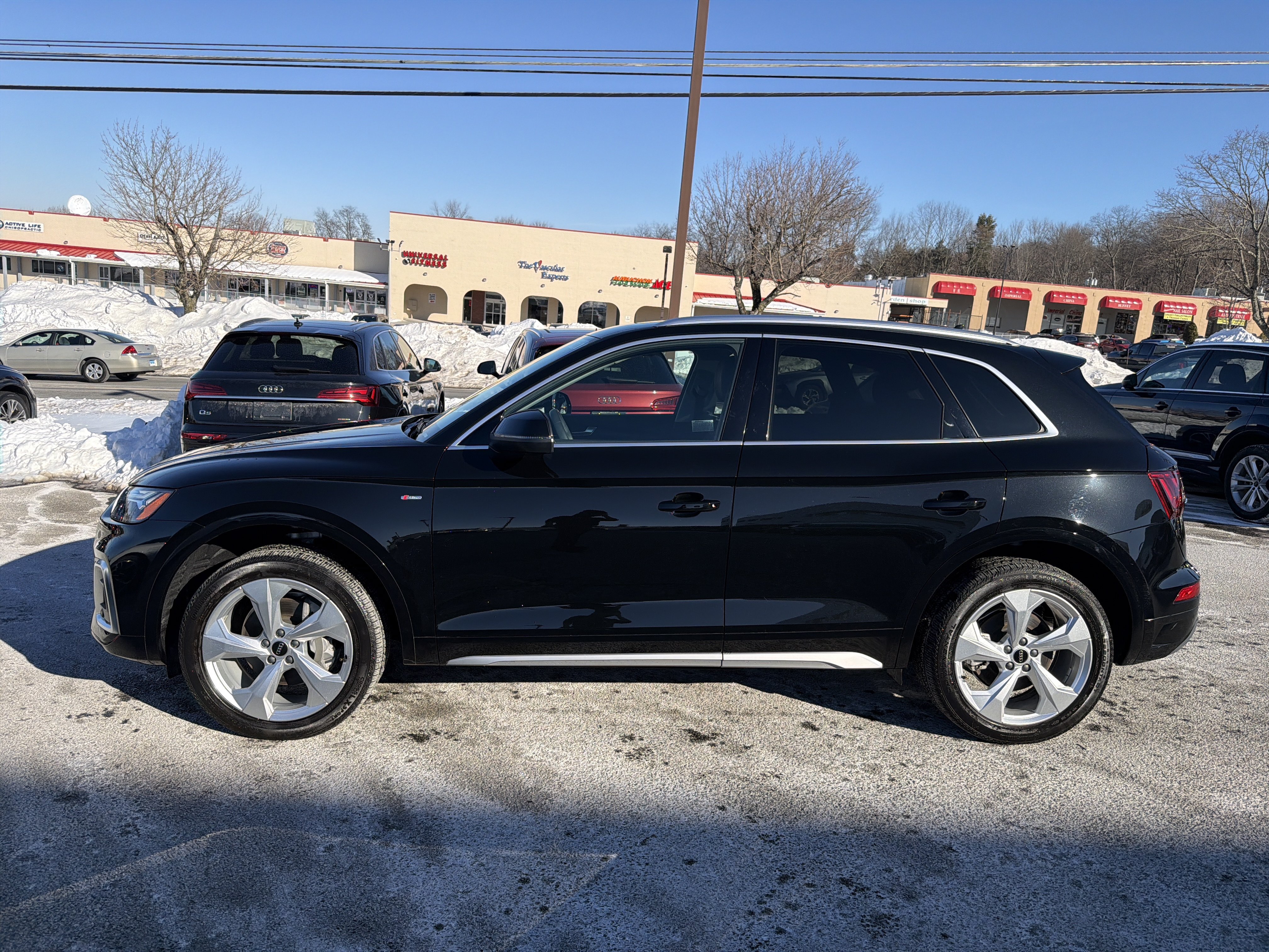 Certified 2023 Audi Q5 2.0T Premium Plus w/ Premium Plus Package AWD/4WD image 4