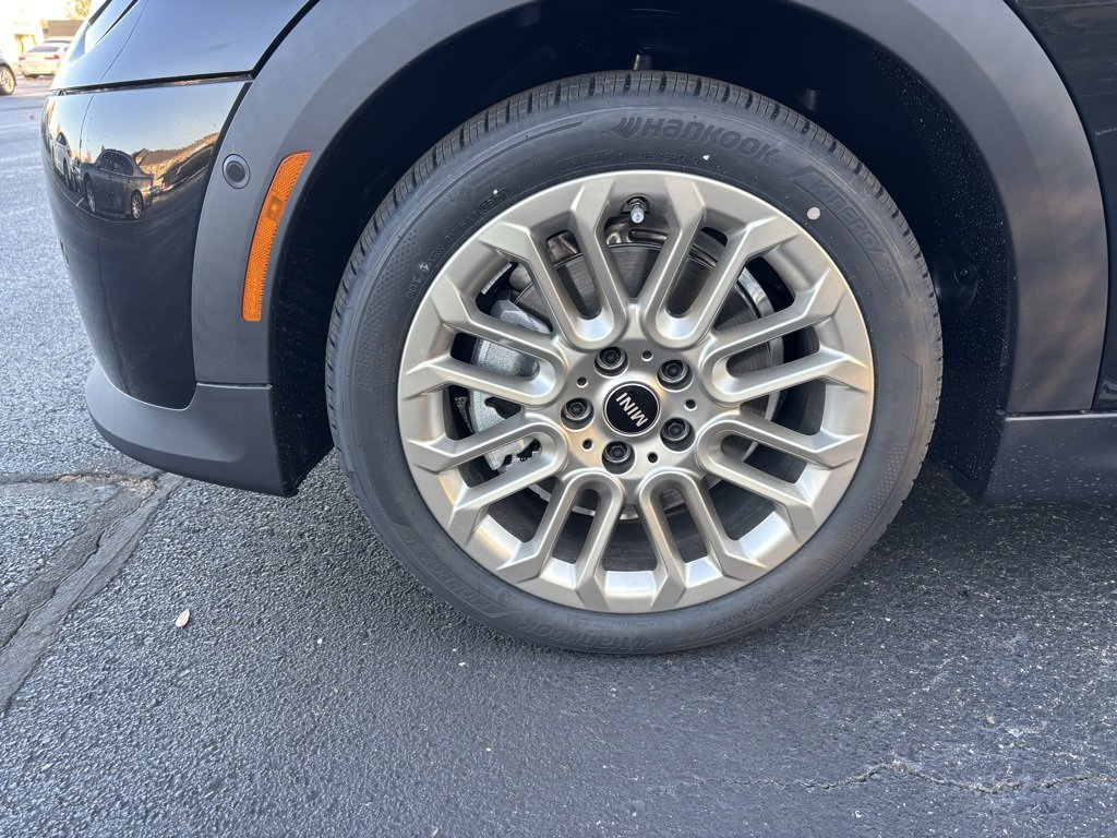 New 2025 MINI Cooper 2-Door Hardtop image 10