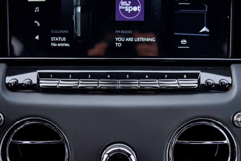 Used 2026 Rolls-Royce Cullinan AWD/4WD image 75