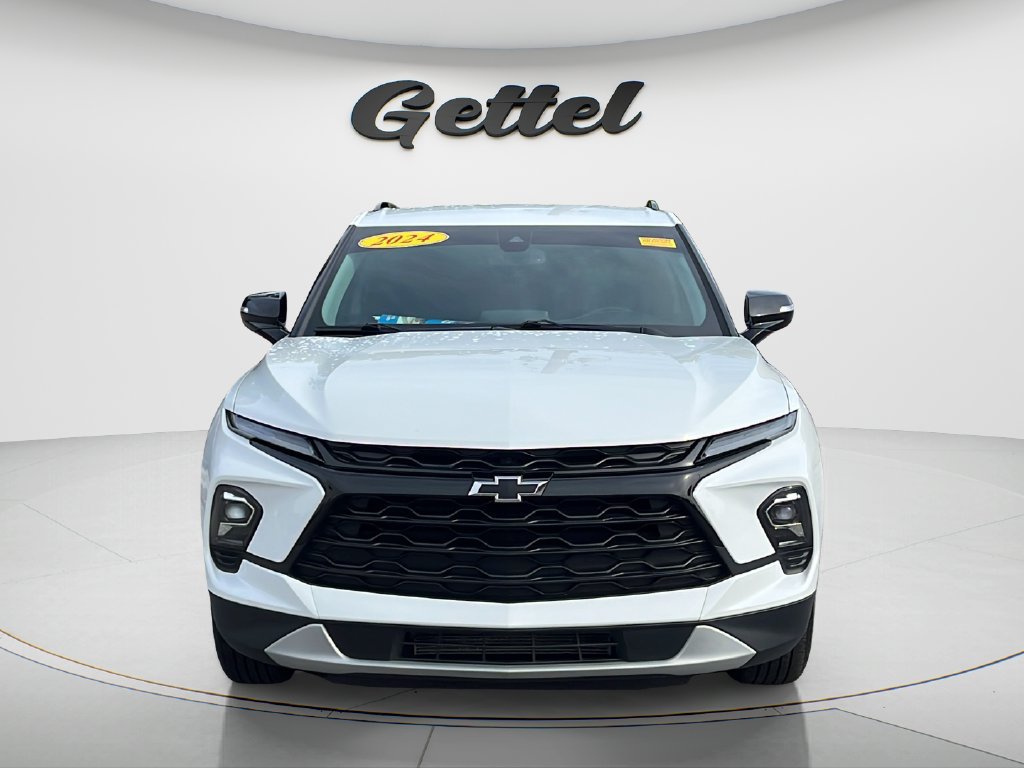 Used 2024 Chevrolet Blazer LT w/ Midnight/Sport Edition AWD/4WD image 2