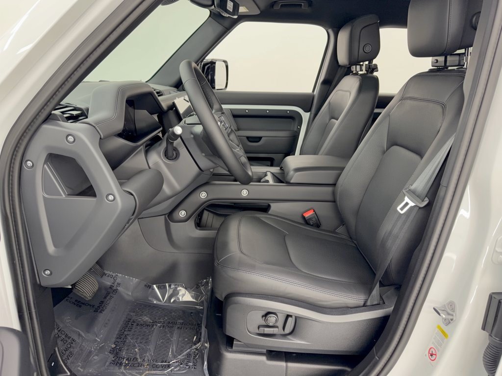 New 2026 Land Rover Defender 110 X-Dynamic SE AWD/4WD image 5