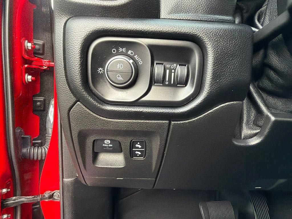 Used 2019 RAM 1500 Laramie w/ Bed Utility Group AWD/4WD image 18