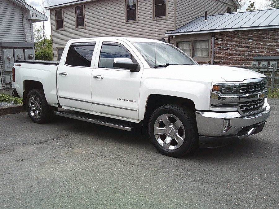 Used 2017 Chevrolet Silverado 1500 LTZ w/ Sport Package AWD/4WD image 8
