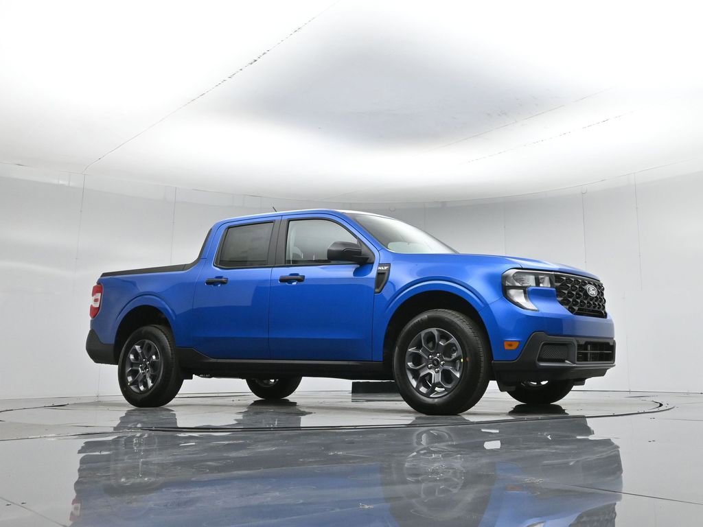 New 2026 Ford Maverick XLT image 3