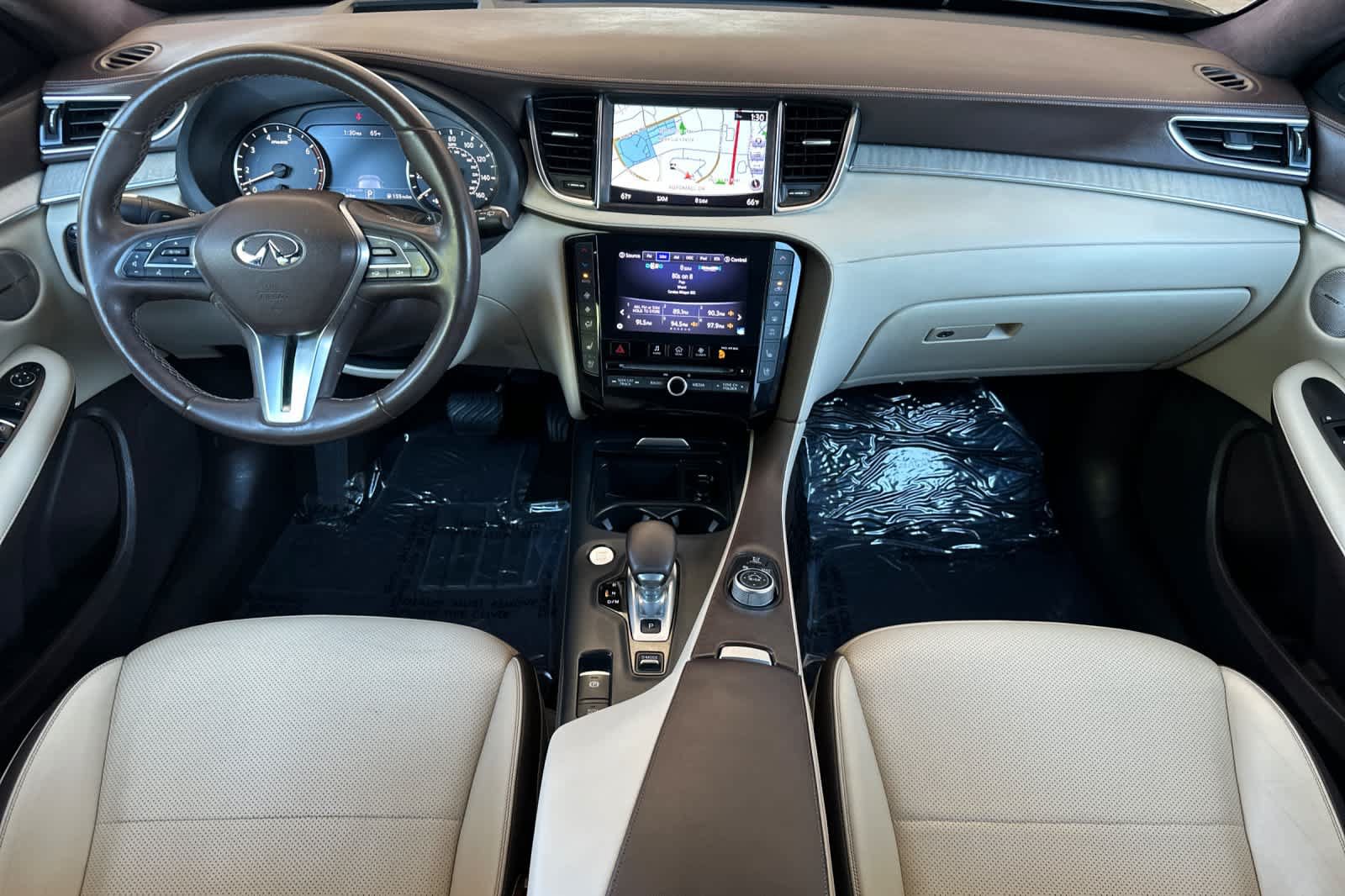 Used 2019 INFINITI QX50 Essential w/ Sensory Package AWD/4WD image 3