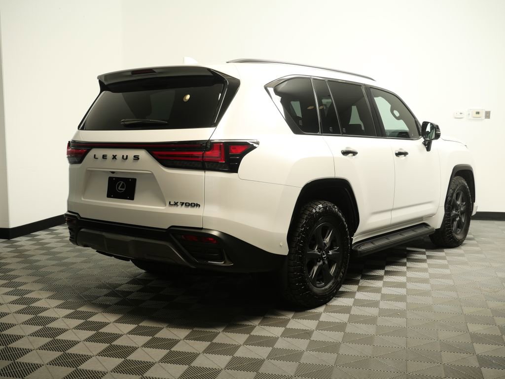 Used 2025 Lexus LX 700h Overtrail image 8